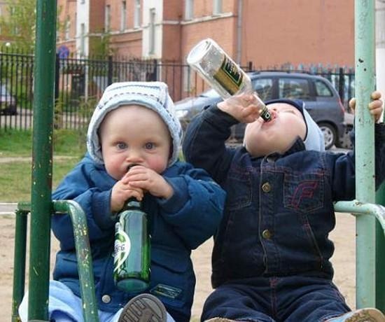 bebe-saoul-ivre-alcool Lille : à 5 mois Jordan boit déjà 4 litres de bière par jour - L'alcoolisme des nourrissons de + en + préoccupant